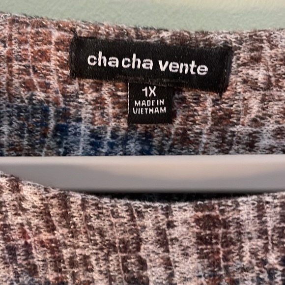 3/4 multi colored shirt - Picture 2 of 3